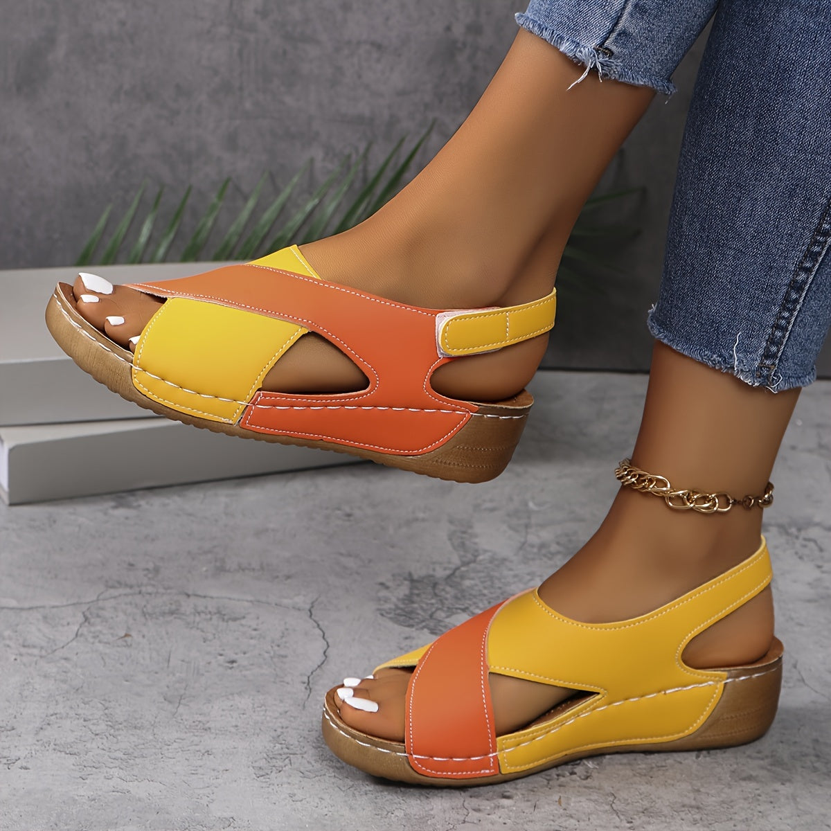Monique - Ultra-comfortable orthopedic sandals