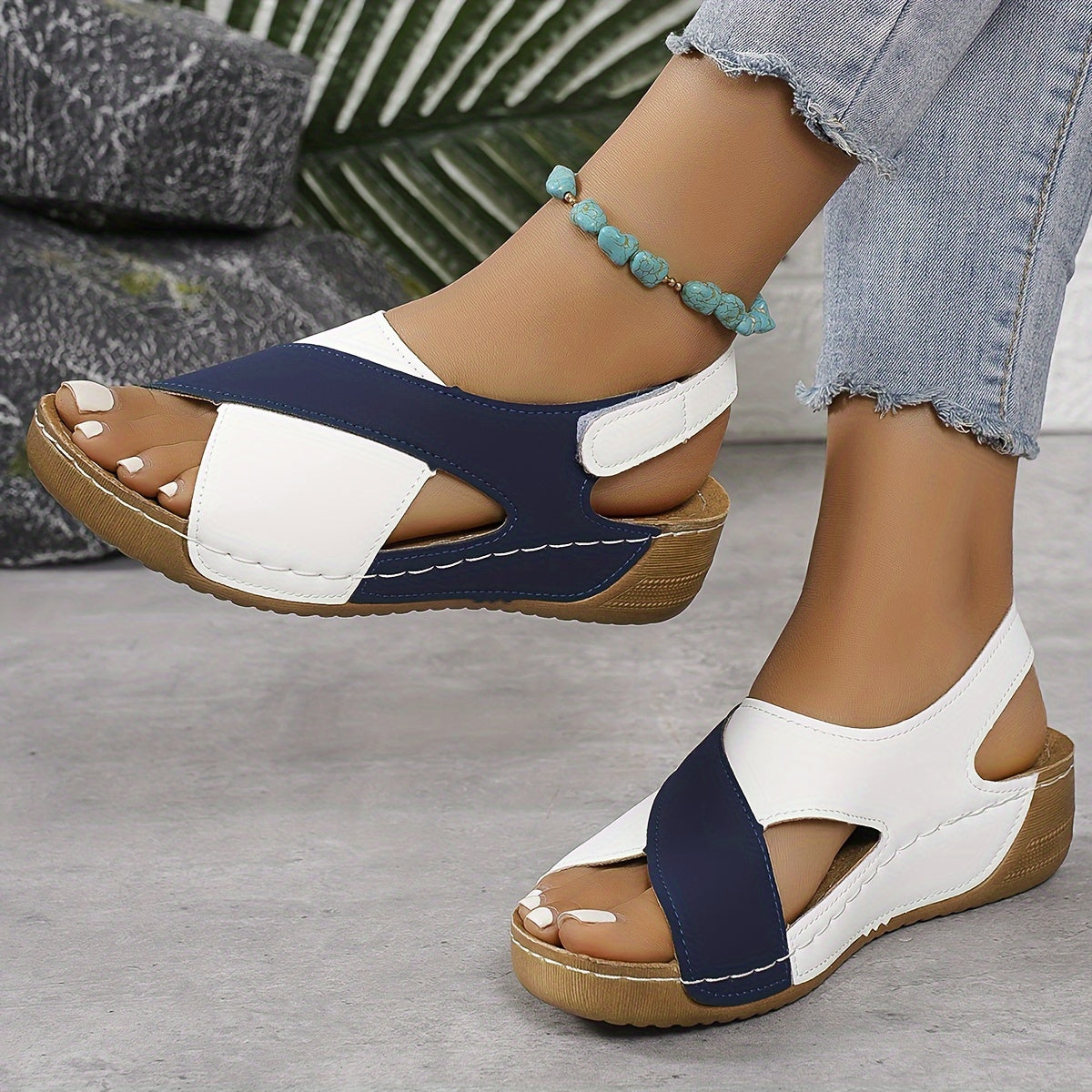 Monique - Ultra-comfortable orthopedic sandals