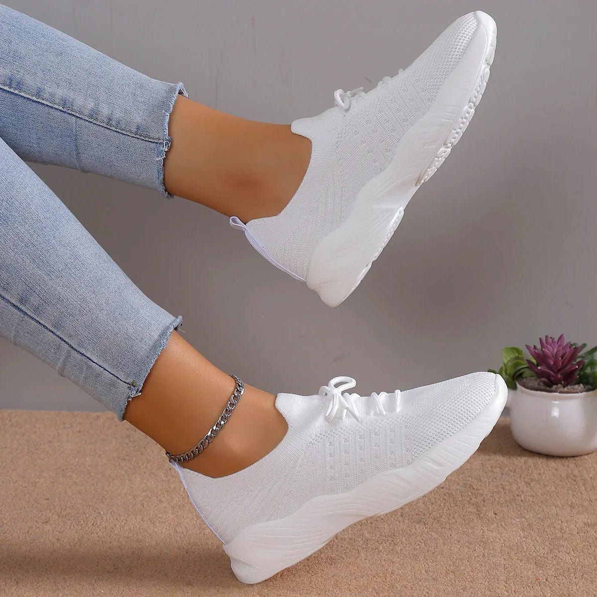 Carlotta - Breathable sports shoes made of mesh