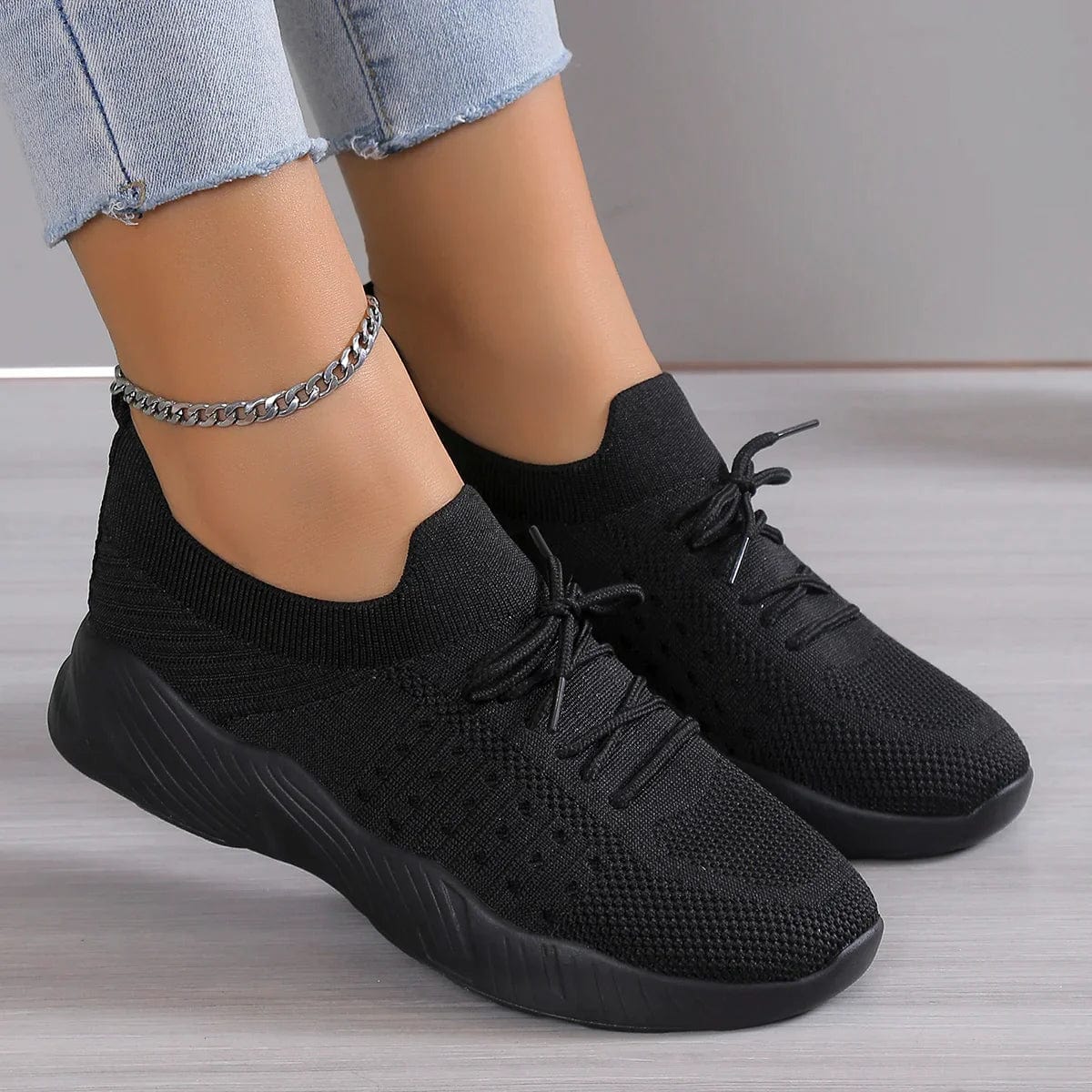 Carlotta - Breathable sports shoes made of mesh