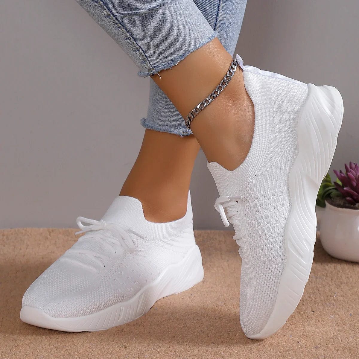 Carlotta - Breathable sports shoes made of mesh