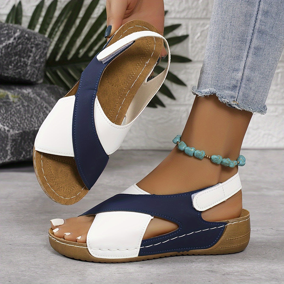 Monique - Ultra-comfortable orthopedic sandals