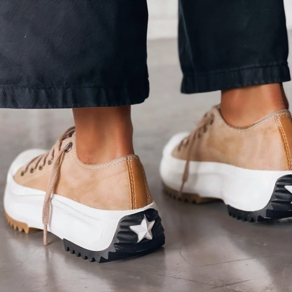 Elina - Shoe with a thick sole