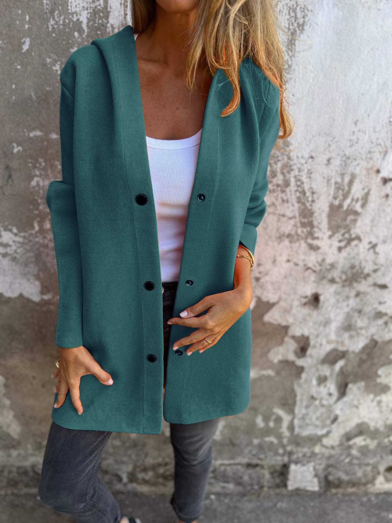 Adriana | Cardigan with buttons and a hood